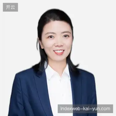 侯英
